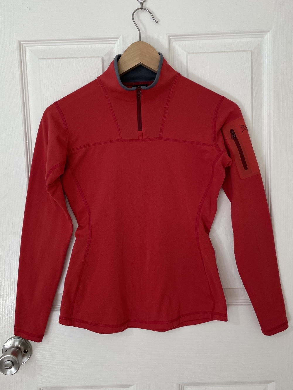 Arc'teryx Red Quarter-Zip Pullover Size SP